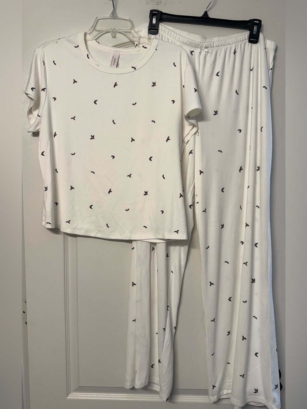Auden Pajama Set Women’s XXL White Holly Berry Christmas Soft Knit NWT Laundered